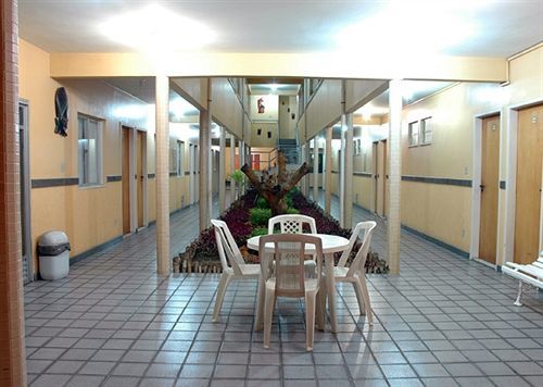 Abais Hotel 2*
